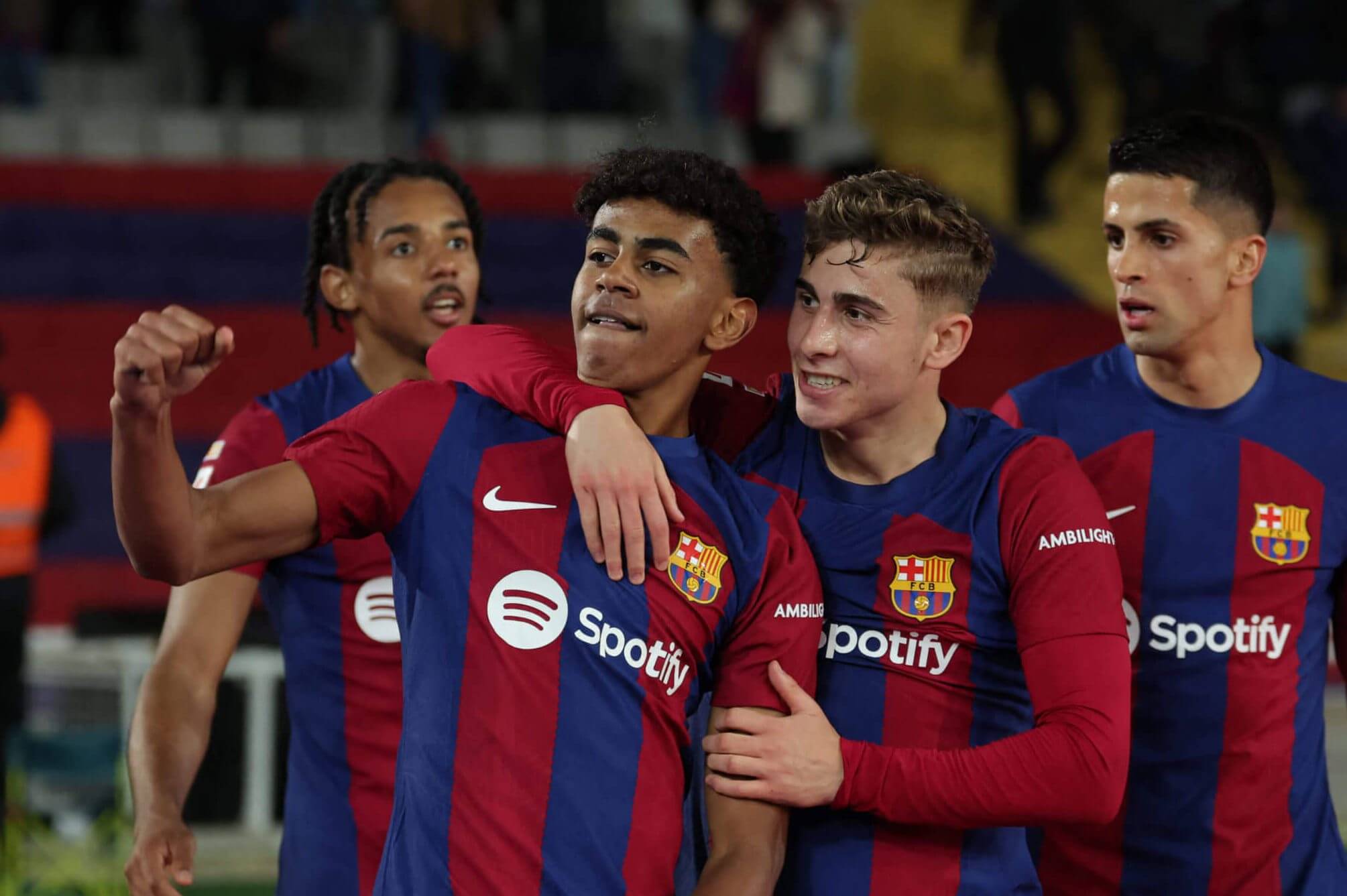 关于强大足球联赛盛况空前,球员表现尽展风采的信息 关于强大足球联赛盛况空前,球员表现尽展风采的信息