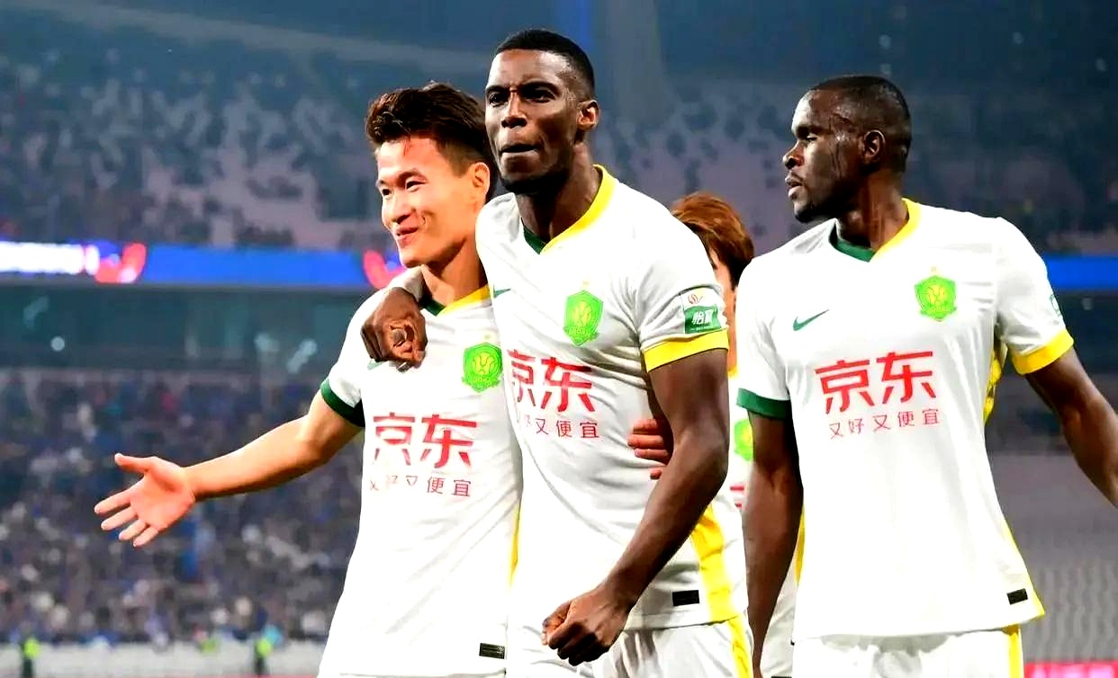 战术变化不止频现，球队发挥多变化