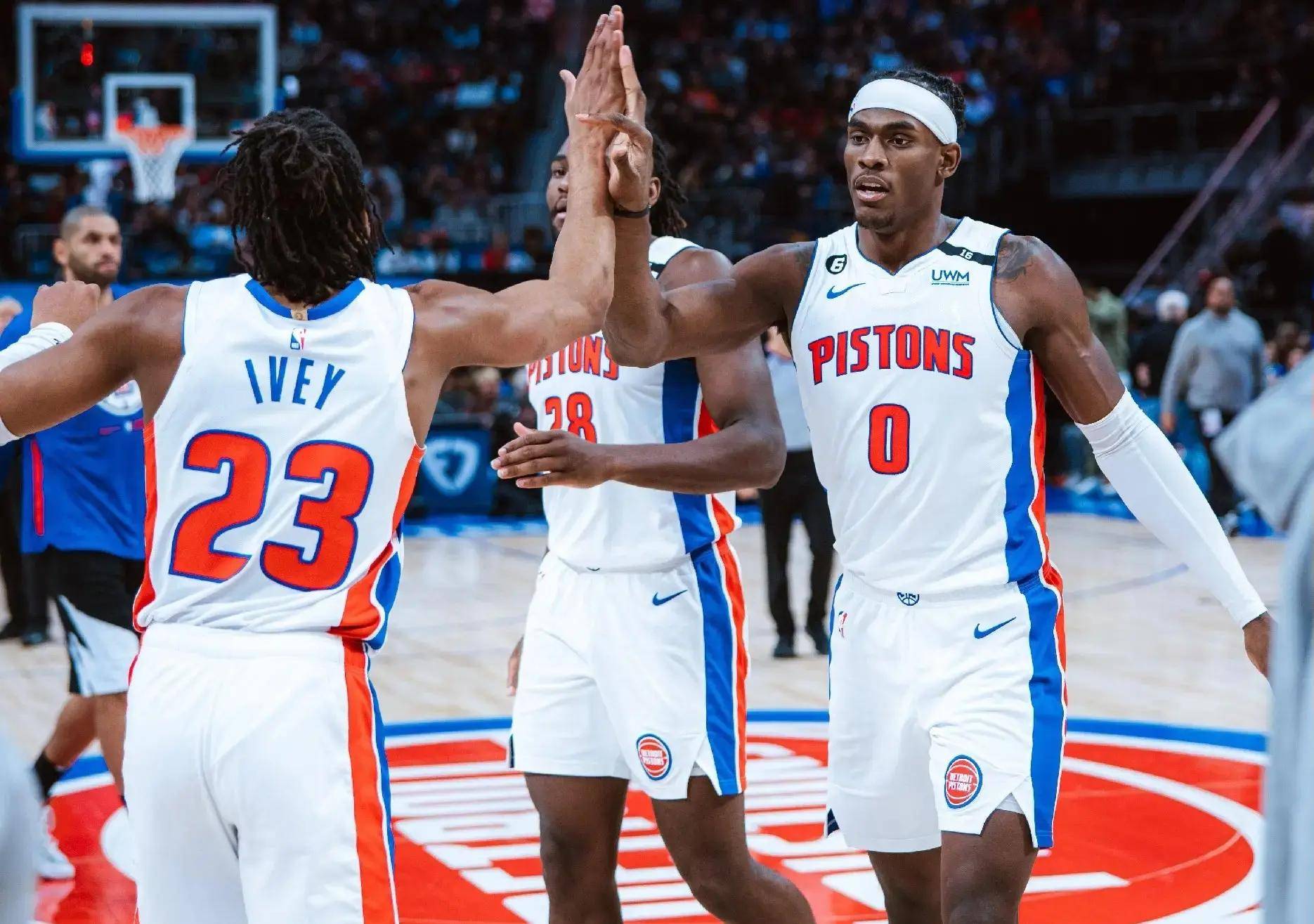 黄蜂主场击败尼克斯,打破劣迹截至品德顶峰的简单介绍