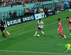 包含塞维利亚客场惊险取胜，晋级前四稳固的词条